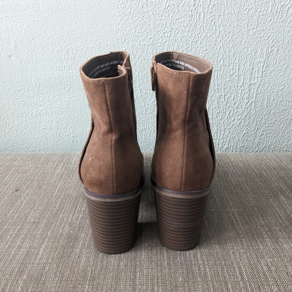 Universal Thread Block Heel Boots - Picture 5 of 9